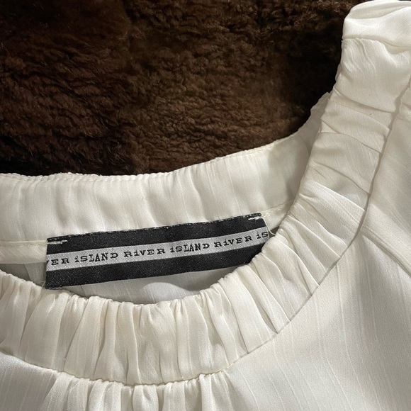 River Island Cream Silky Gorgeous Blouse - Picture 4 of 6